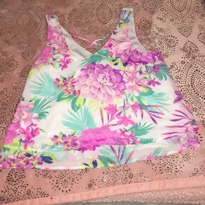 🌸🌺🌼CANDIE’S Size M-Beautiful Candies tank top!